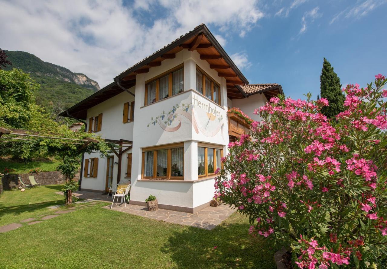 Apartments Herrnhofer Caldaro Buitenkant foto